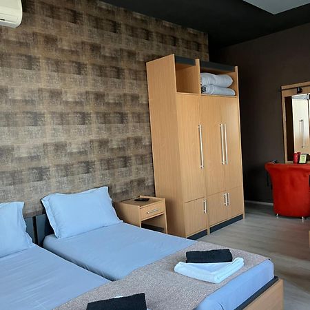 In Club Aparthotel Vrnjacka Banja Bagian luar foto