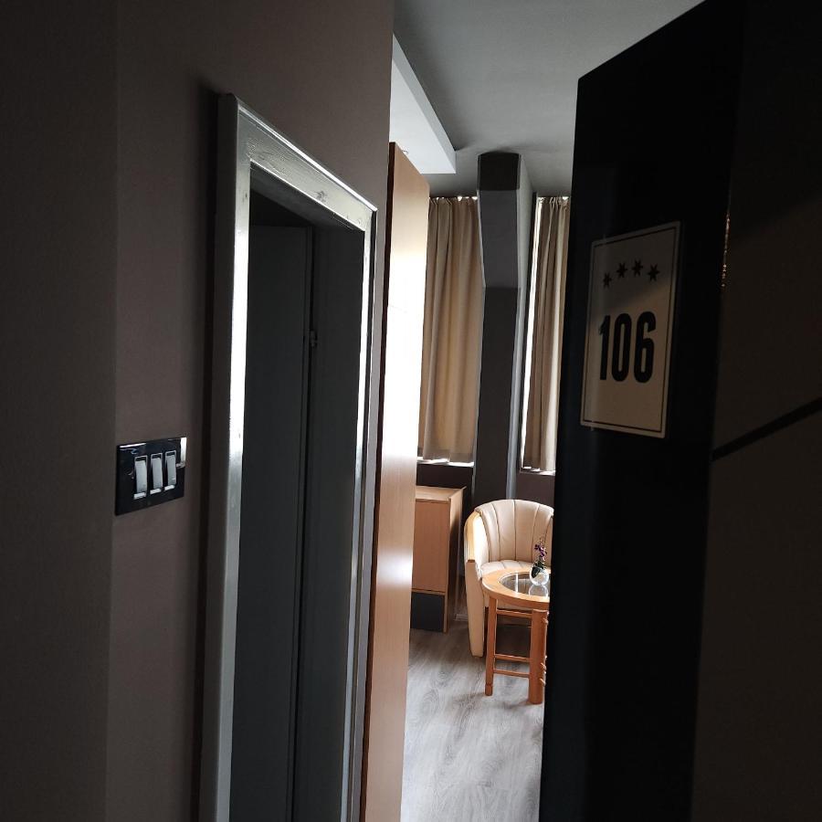 In Club Aparthotel Vrnjacka Banja Bagian luar foto