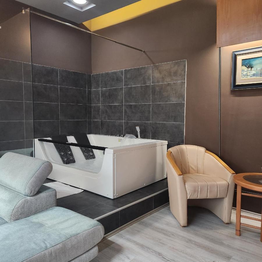 In Club Aparthotel Vrnjacka Banja Bagian luar foto