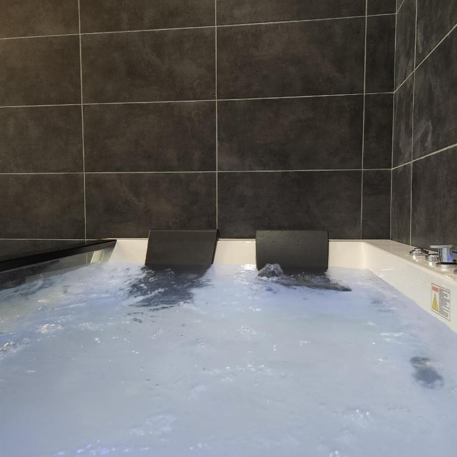 In Club Aparthotel Vrnjacka Banja Bagian luar foto